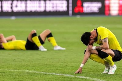 Từ 4-0 đến 0-4: 14 tháng sụp đổ của bóng đá Malaysia