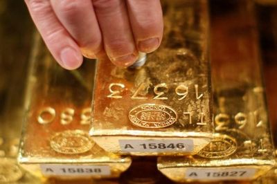 Giá vàng thế giới lần đầu vượt 4.500 USD sau hơn 2 tháng