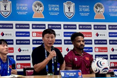 HLV Kim Sang-sik tiết lộ chuyện sinh nhật Đình Bắc, Xuân Son muốn thêm một lần vô địch ASEAN Cup