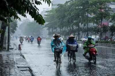 Dự báo thời tiết 20.8: Mưa dông bao trùm nhiều khu vực