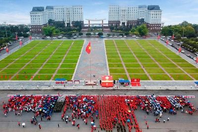 Lai Châu hòa nhịp với cả nước 'Cùng Việt Nam tiến bước'