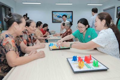 Góc nhìn 365: Để tuổi già vẫn được chăm sóc giữa gia đình