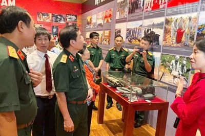 Đà Nẵng: 12.000 lượt khách đến tham quan Triển lãm 'Da cam-Lương tri và Công lý'