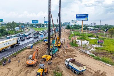 Dự án mở rộng cao tốc Thành phố Hồ Chí Minh-Trung Lương-Mỹ Thuận vướng mặt bằng vì chồng lấn ranh thu hồi đất