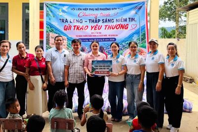 Sơn Trà thắp sáng yêu thương ở Trà Leng