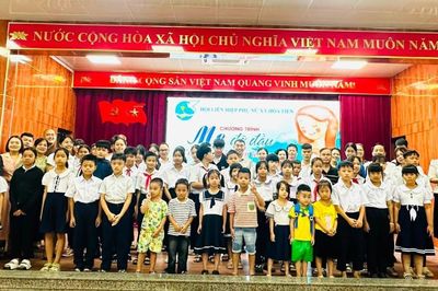 Tiếp sức cho học sinh có hoàn cảnh khó khăn đến trường