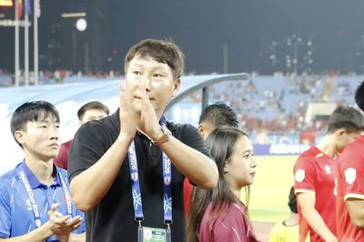 HLV Kim Sang-sik: 'Thật hạnh phúc khi lần thứ hai vào chung kết'