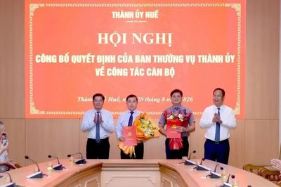 Điều động Giám đốc Sở Ngoại vụ cùng 2 cán bộ chủ chốt về tổ nghiên cứu chuyên đề