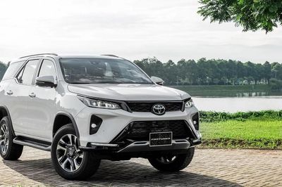 Cập nhật bảng giá lăn bánh xe Toyota Fortuner tháng 8/2026 mới nhất