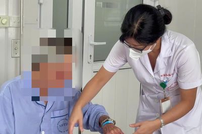 Nguyên nhân khiến người đàn ông 41 tuổi trở nên yếu tay chân, không thể tự đi lại