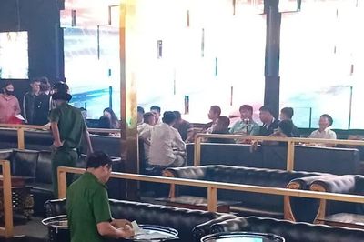 'Đột kích' cơ sở giải trí trong đêm, phát hiện hàng chục dân chơi dương tính ma túy