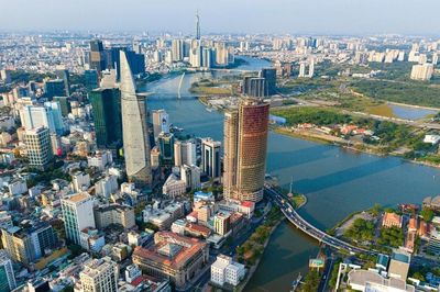GDP tăng hơn 70 lần, Việt Nam cần gì để bước lên nấc thang thu nhập cao?