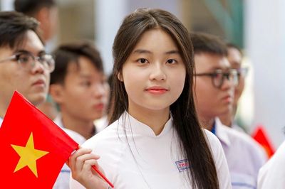 Tất cả học sinh phổ thông sẽ học AI năm học 2026-2027
