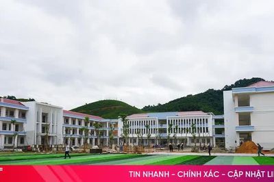 Vượt thời tiết bất lợi để kịp bàn giao 2 trường nội trú liên cấp cuối tháng 8