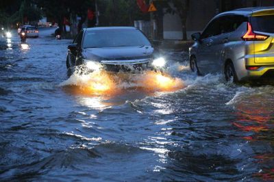 TP Hồ Chí Minh: Cảnh báo dông lốc, mưa lớn do thời tiết diễn biến phức tạp
