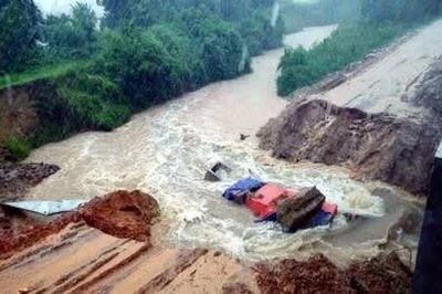 Mưa lớn gây ngập lụt cục bộ nhiều địa bàn tỉnh Hà Tĩnh