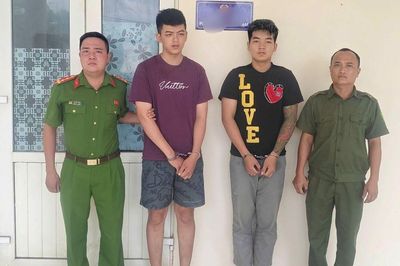 Thanh niên có hành vi đáng xấu hổ tại công trường xây dựng, kéo theo bạn 'vướng lao lý'