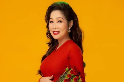 NSND Hồng Vân xuất hiện bên người đặc biệt
