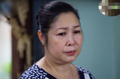 Thông báo đặc biệt của NSND Hồng Vân trước khi sang Úc