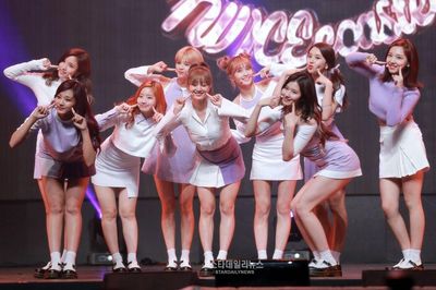 TWICE lập thêm thành tích khủng tại Nhật nhờ bản hit đình đám