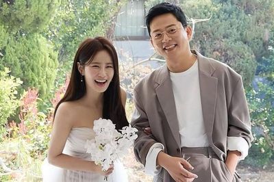 Kim Jun Ho và Kim Ji Min bất ngờ tiết lộ giới tính em bé