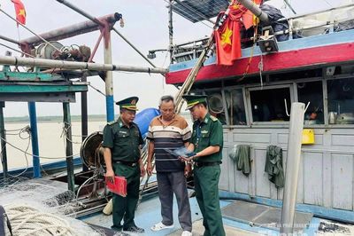 Đưa pháp luật lên bản, xuống tàu