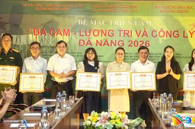 Hơn 1,4 tỷ đồng hỗ trợ nạn nhân tại triển lãm 'Da cam - Lương tri và Công lý'