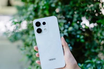 OPPO Reno 18 hé lộ công nghệ camera selfie vuông 68MP giúp chụp ảnh không cần xoay máy