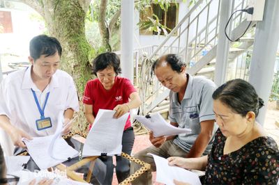 Ði từng nhà gỡ vướng cấp sổ đỏ