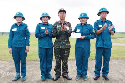 Tích cực tham gia hội thi bắn đạn thật