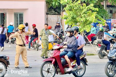 Bảo đảm giao thông dịp lễ Quốc khánh và tháng cao điểm học sinh đến trường