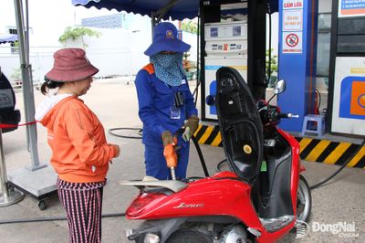 Giá xăng, dầu tăng trở lại