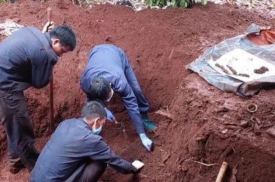 Gia Lai: Quy tập thêm 1 hài cốt liệt sĩ, phát hiện kỷ vật khắc tên “Long Bắc”