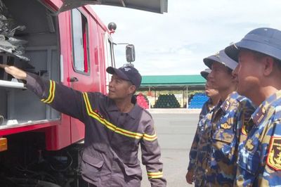 Vùng 4 Hải quân huấn luyện thực hành nghiệp vụ phòng cháy, chữa cháy và cứu nạn, cứu hộ