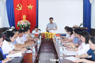 Giám sát việc triển khai các nghị quyết của Bộ Chính trị tại xã Khánh Vĩnh