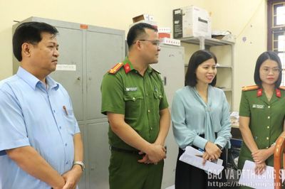 Kiểm tra việc triển khai phong trào “Bình dân học vụ số” tại Cụm số 4