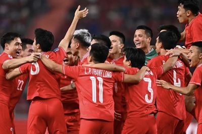 Tuyển Việt Nam trở lại Rajamangala đấu Thái Lan tại chung kết ASEAN Cup với tư thế của nhà vô địch