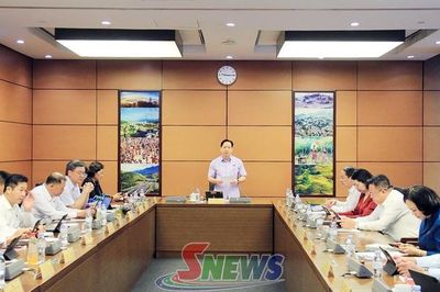 Đoàn đại biểu Quốc hội tỉnh Sơn La thảo luận tổ