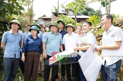 Đồng chí Phó Bí thư Thường trực Tỉnh ủy, Chủ tịch HĐND tỉnh làm việc với xã Mường Chanh và Phiêng Cằm