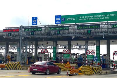 Sau VETC, Viettel Money cũng dừng thu phí tài khoản giao thông