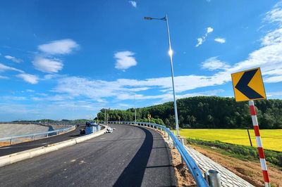 Tăng ca, tăng kíp hoàn thành nút giao cao tốc với KKT Dung Quất trong tháng 9