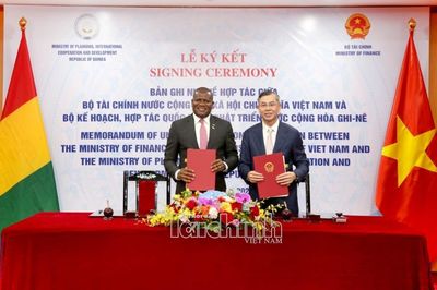 Bộ Tài chính Việt Nam và Bộ Kế hoạch, Hợp tác quốc tế phát triển Ghi-nê ký biên bản ghi nhớ