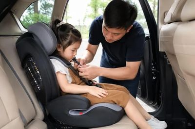 5 mẹo giúp trẻ hợp tác khi ngồi ghế an toàn, cha mẹ đỡ 'vật lộn' với mỗi chuyến đi