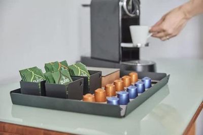Ở khách sạn, 4 món này cứ thoải mái mang về, khi cần dùng vẫn tiện