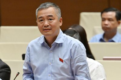 ĐBQH: Sức ép tự chủ khiến bác sĩ tìm đường lên thành phố, mở phòng khám tư