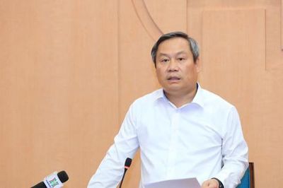 Chủ tịch UBND TP Hà Nội Vũ Đại Thắng: Chấm dứt việc đốt rơm rạ, rác tự phát gây ô nhiễm môi trường
