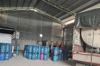 Phát hiện đường dây khép kín: San chiết, vận chuyển, phân phối, bán lẻ gas