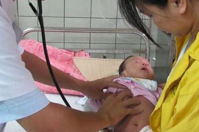 Viêm mũi họng ở trẻ mùa tựu trường: Cha mẹ cần làm gì để phòng bệnh?