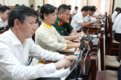 Huế hợp nhất 2 sở, còn 13 cơ quan chuyên môn thuộc UBND thành phố