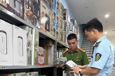 Tăng cường kiểm tra, xử lý nghiêm vi phạm trong kinh doanh thương mại